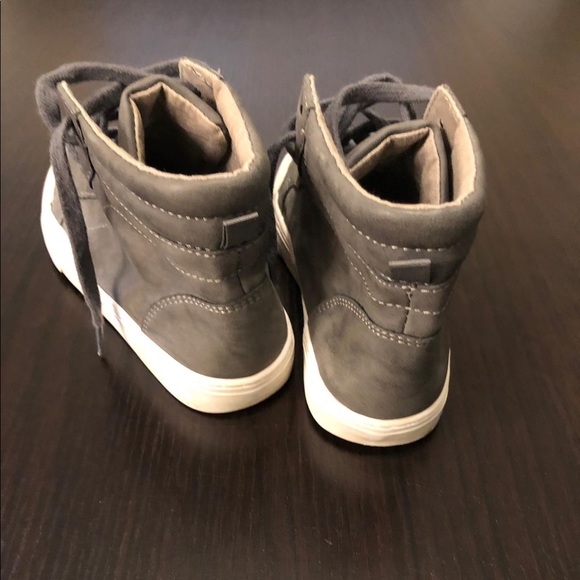 Shoes - Picture 2 of 3